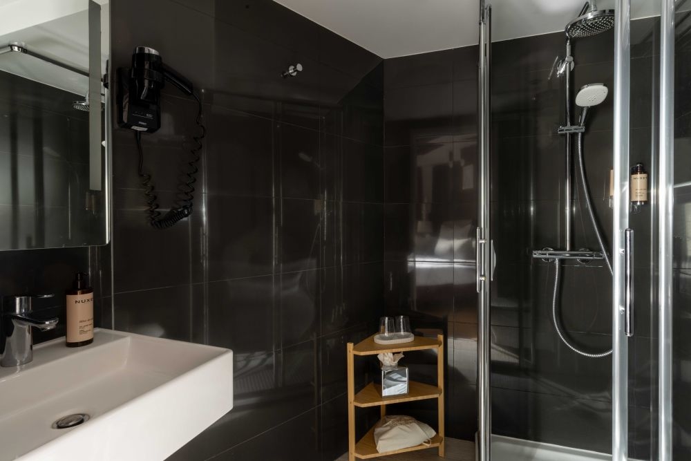 salle de bain marais home chambre classique
