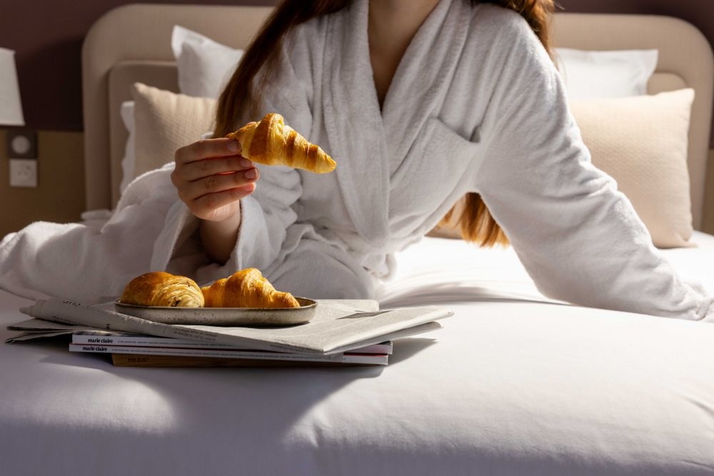 petit dejeuner express hotel marais home 75002 75004 75011